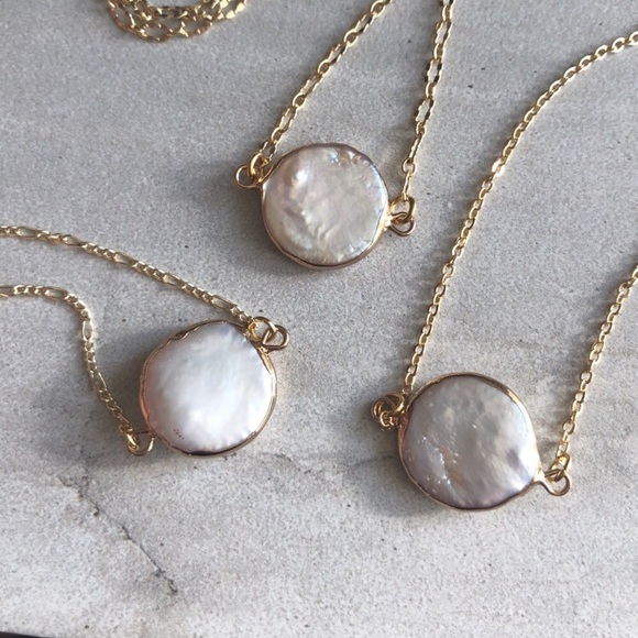 Restocked! Baroque 18k Gold Pearl Necklace - Picture 2 of 7